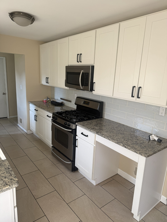 Kitchen - 2BR condo-Spyglass Ct-E. Windsor