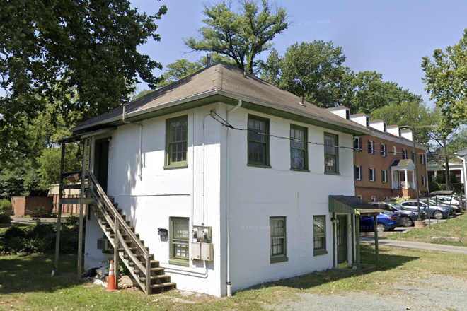 Exterior - Duplex close to campus Rental