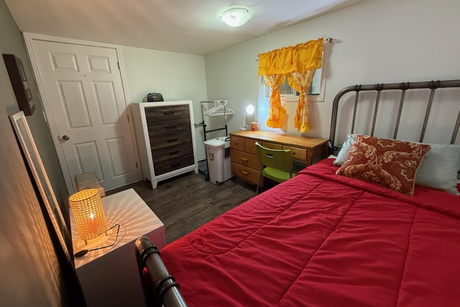 Bedroom B - (FOR FEMALES) Private rooms for rent in a shared basement at Haverson Boulevard House