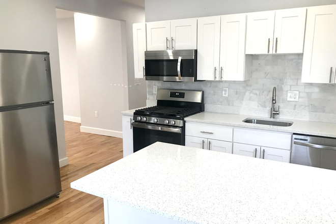 living - LOCATION!! BEAUTIFUL 3 BED/2 BATH WITH IN-UNIT LAUNDRY! 9/1/26!!! Apartments