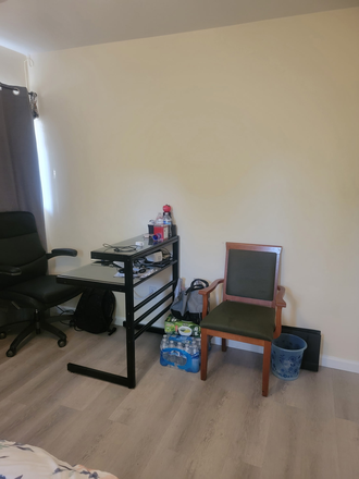Bedroom - TWO PRIVATE FURNISHED BEDROOM AVAILABLE WALKING DISTANCE TO UCR House