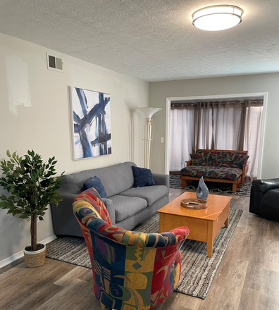 Living room - Condo