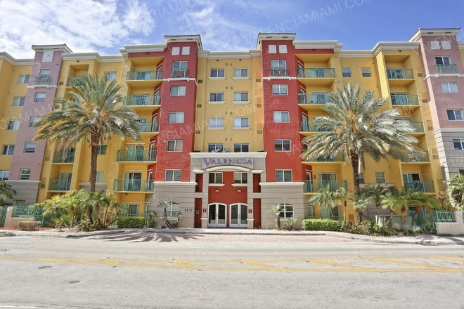 Outside Street View - Valencia Apartments