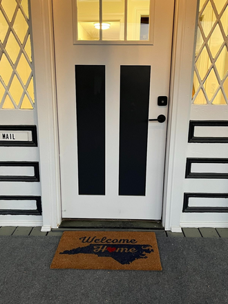 Front Door - Monthly Furnished Room, All Utilities and Common Area Cleaning Included House