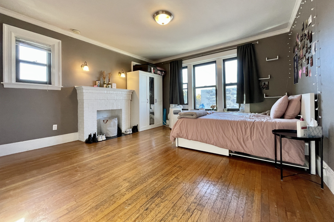 bedroom - Sunny top floor Fenway 3 bed for Sept 2026 - landlord pays the fee Apartments
