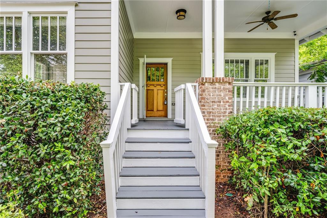 front entrance - Charming house close to eateries, Beltline, and campus