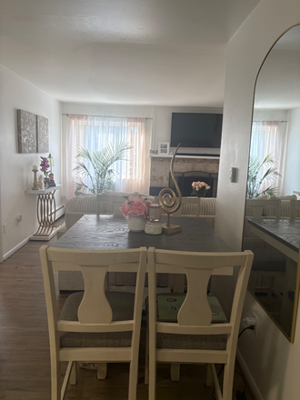 diningroom view - The Scholar Residences close to campus Condo