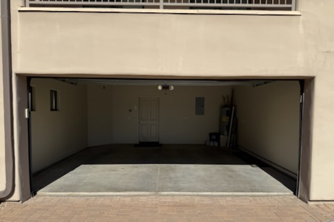 2 Car Garage - 3BD/3ATH CONDO