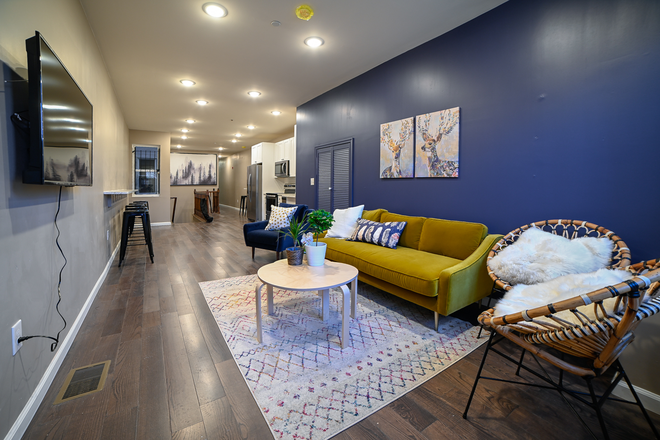 Living room - Amazing 3 Bed 3 Bath With ROOF DECK Triplex