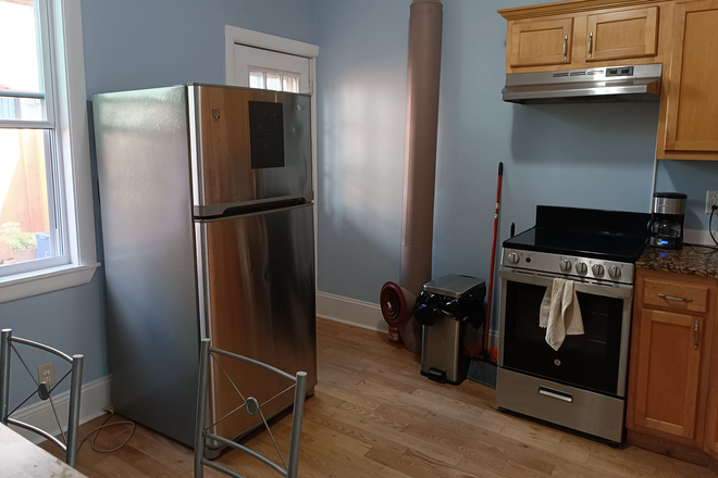 Kitchen - Powelton Village 2 bedroom, furnished, quiet, sunny, walk or bike to campus House
