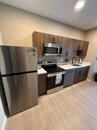 Kitchen - BEST CHEAP FURNISHED HOUSING ON CAMPUS Apartments