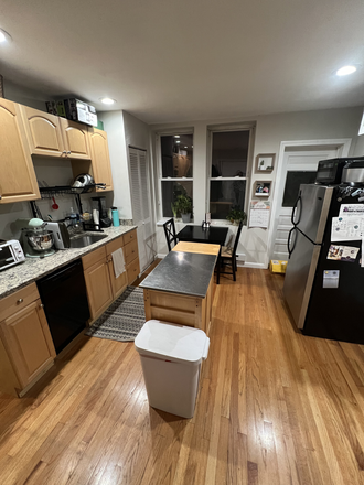 Kitchen - Beautiful modern 2 bedroom on Hanover Street Apartments