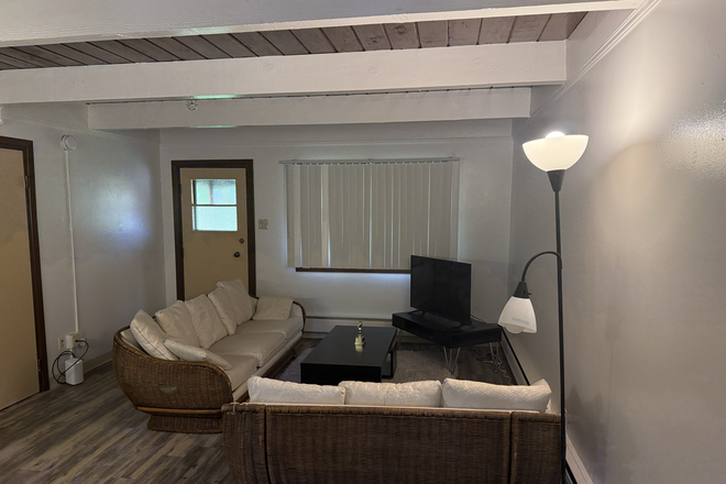 Living room - Athens Court Graduate Housing Apartments