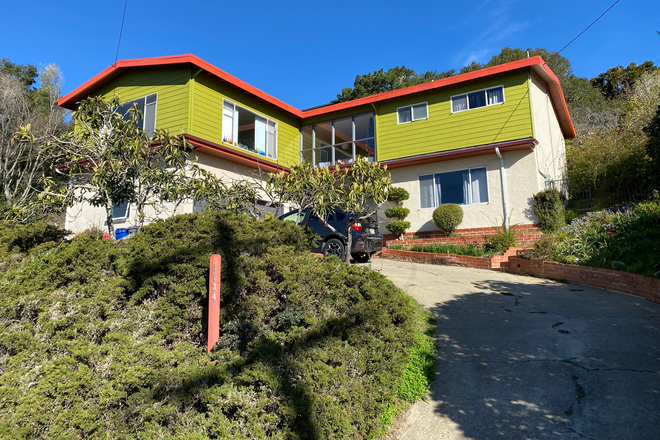 House - Master Suite in Mid-Century House with bay view for Rent: $1,600. / mo.