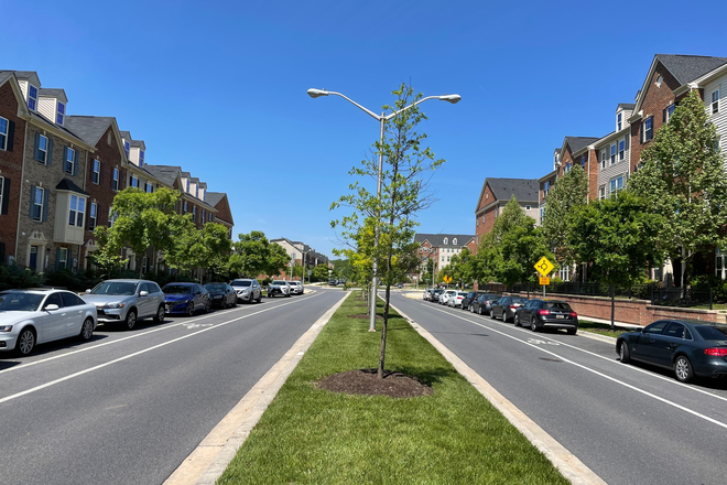 Street Outside - Apartment in Greenbelt Station Pkwy