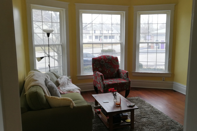 Living room 1 - Shared House in Wallace Triangle
