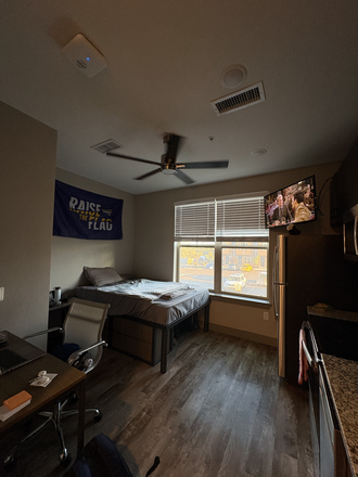 Bedroom/Desk - RELET ELARA FURNISHED STUDIO (will pay january rent)