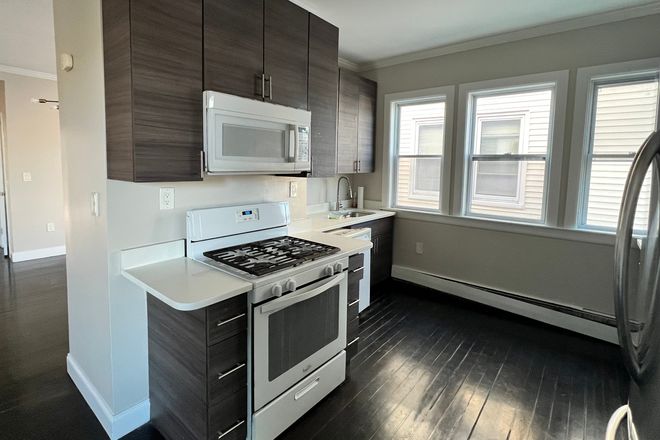 Updated open kitchen - 3-4 Bedroom in heart of Somerville Apartments