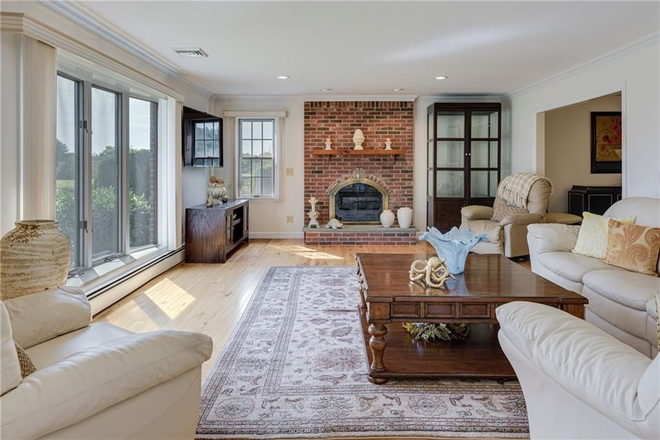 Living room - Available for a group of 4! 4 Bedroom home in beautiful Eastward Look!