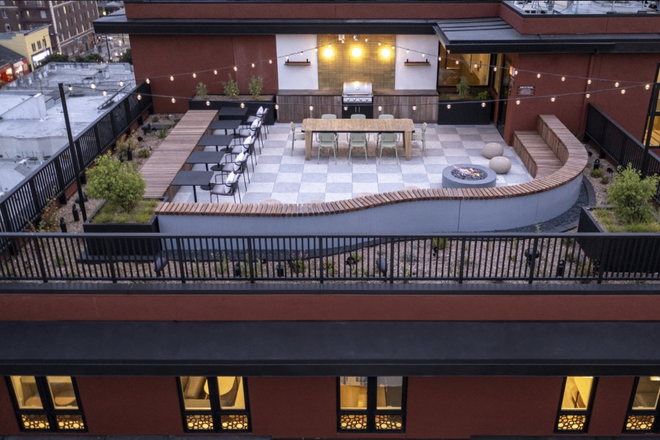 Second rooftop with seating - THE HUB - Amazing furnished apartment across the street from campus!