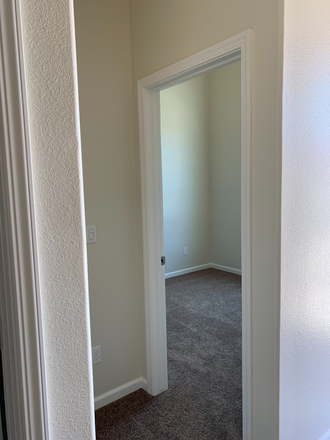 bedroom - University Park - Utilities Included (High-Speed Internet, Lawn Care, Trash Removal, Water/Sewer) House