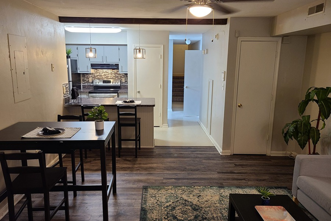 Living Room - ODUrent Offers 1409 W 42nd St Duplex