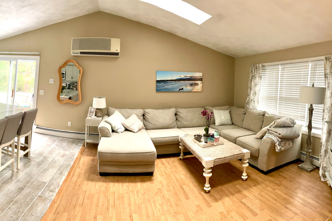 Living Room - 1001 Boston Neck Road Narragansett, RI 02882