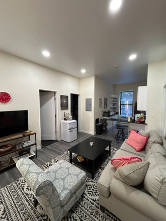 Living room - 4 Bed Available 9/1/26! *CONTACT NOAH 603-470-8181