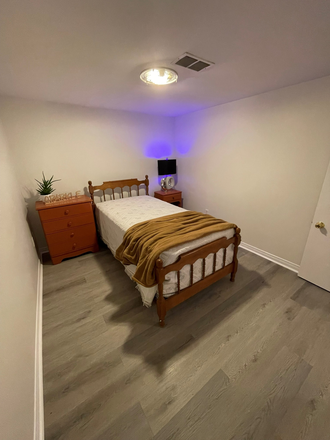 single bed bedroom - 1 Singe Bed Furnished Bedroom in a 2 bedroom Apartment for rent