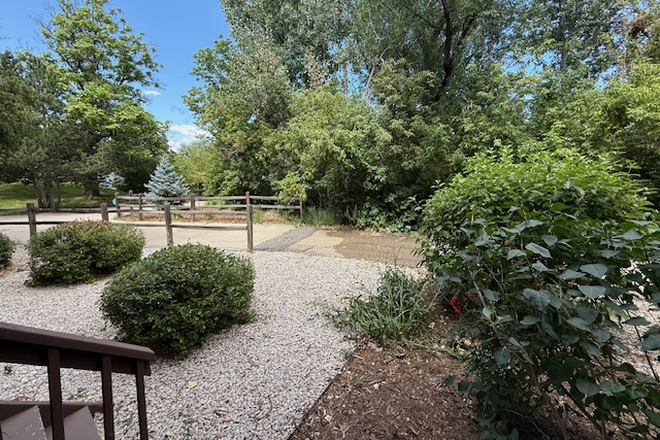 Boulder Creek Path - Gold Run Condominium for rent, close to campus