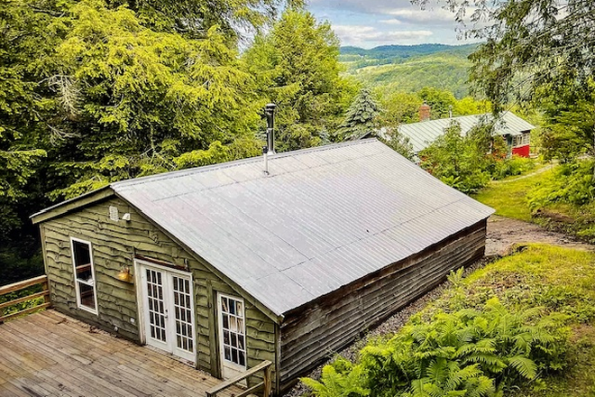 Deck - Single Bedroom House with additional Day Bed Above South Royalton on 36 Acres