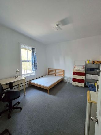 Bedroom photo - 1 Furnished Bedroom + 1 Bathroom (5 minutes from campus) Apartments