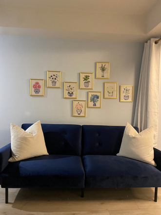 Futon couch - Luxury 1BR Furnished Terrace Suite in Yorkville | U of T Adjacent Condo