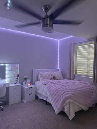 Bedroom 1 - Pleasant Street House - 1 Room (4 Available)