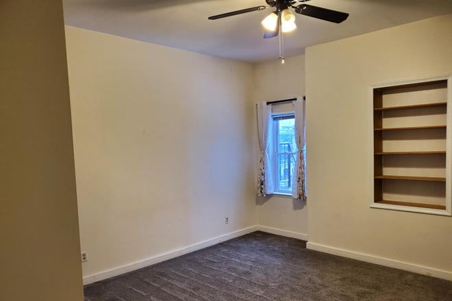 Second Floor Bedroom - Private 2-Room Suite (second floor) House-Share, Near UBalt Campus JHU Shuttle