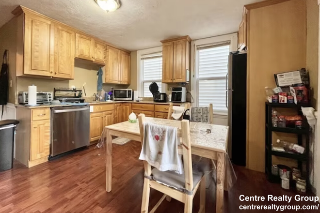 kitchen - Beautiful 3 bed 2 bath, No Brokers Fee!!! Apartments