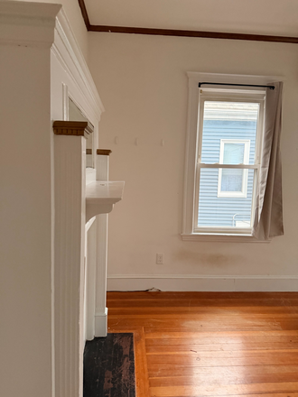 Bedroom - Single Room Available on Ossipee Road Duplex