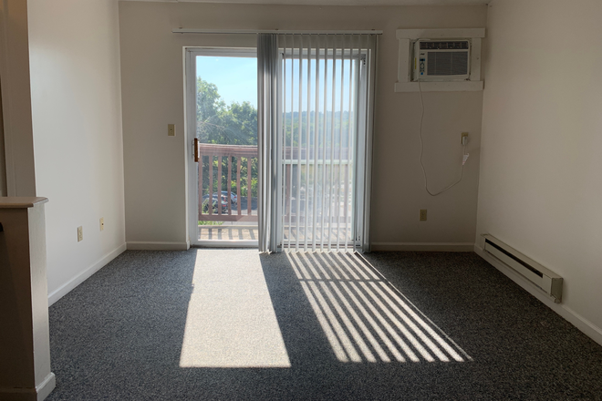 Living Room - 266 S Salisbury Street Apartments