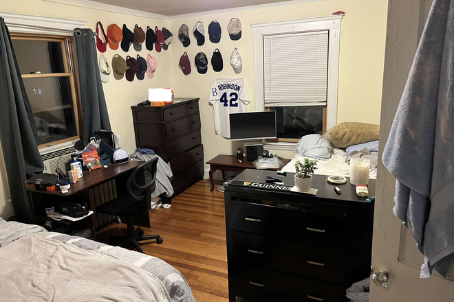 Bed Room - House close to campus