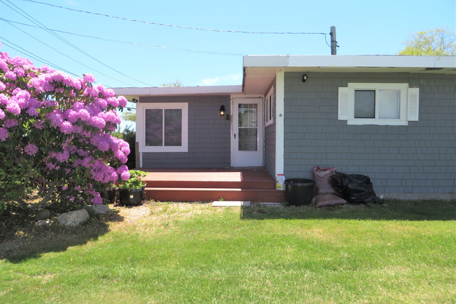 Exterior - 1359 Ocean Road Narragansett, RI 02882 House