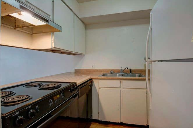 Photo - 2024 Goss St #4 Apartments