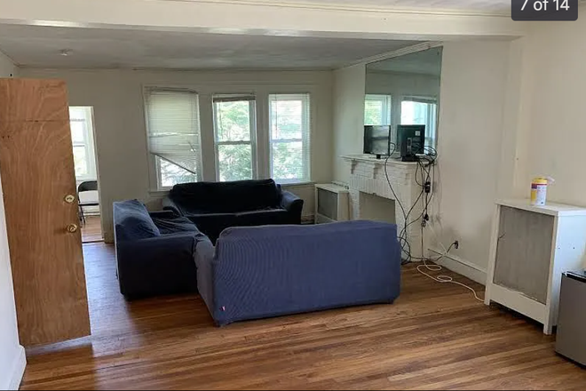 Common Space - LOOKING FOR 2 SPRING SUBLETTERS (rising junior girls) - single rooms with shared living s Townhome