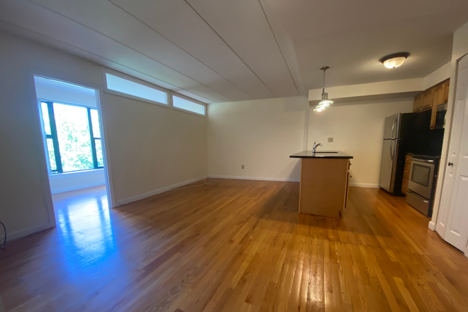 1 - RENOVATED 3 bed 2 bathroom at Douglass Park, central air, in unit laundry Apartments