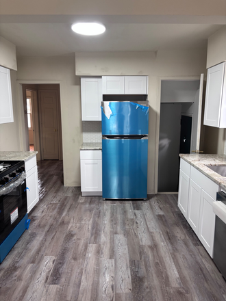 Kitchen - 4 bedroom 2 bath house for rent