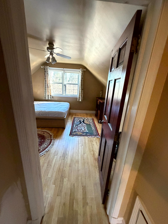 Bedroom Entrance - Peaceful Greenspring Room House