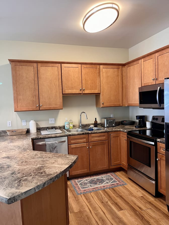 Kitchen - Private room and private bathroom close to UVM campus
