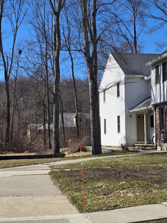 Exterior - 1 bedroom available in a 2 bedroom and 1.5 bathroom townhouse