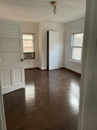 Bedroom #1 - Newly renovated 3 Bedroom and 2 Bathrooms Apartment with parking