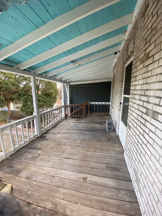 Back Deck - 513 #2 S Walnut St- Apartment