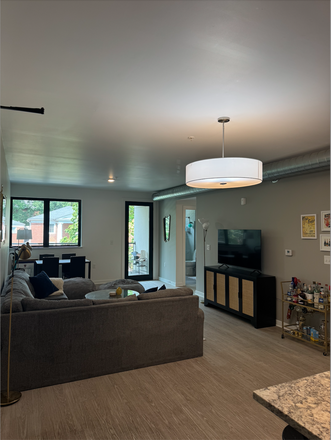 Living space - Varsity Park Apartment close to campus